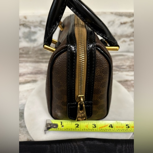 Celine mini bag. Comes with dust bag  still in amazing condition. - Picture 5 of 11